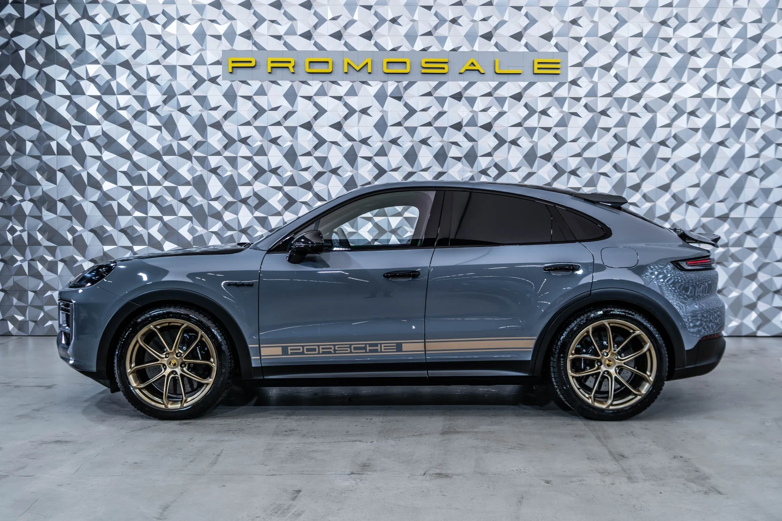 Porsche Cayenne Turbo GT* E-Hybrid Coupe* Carbon* Alcantara* Лизин - изображение 3