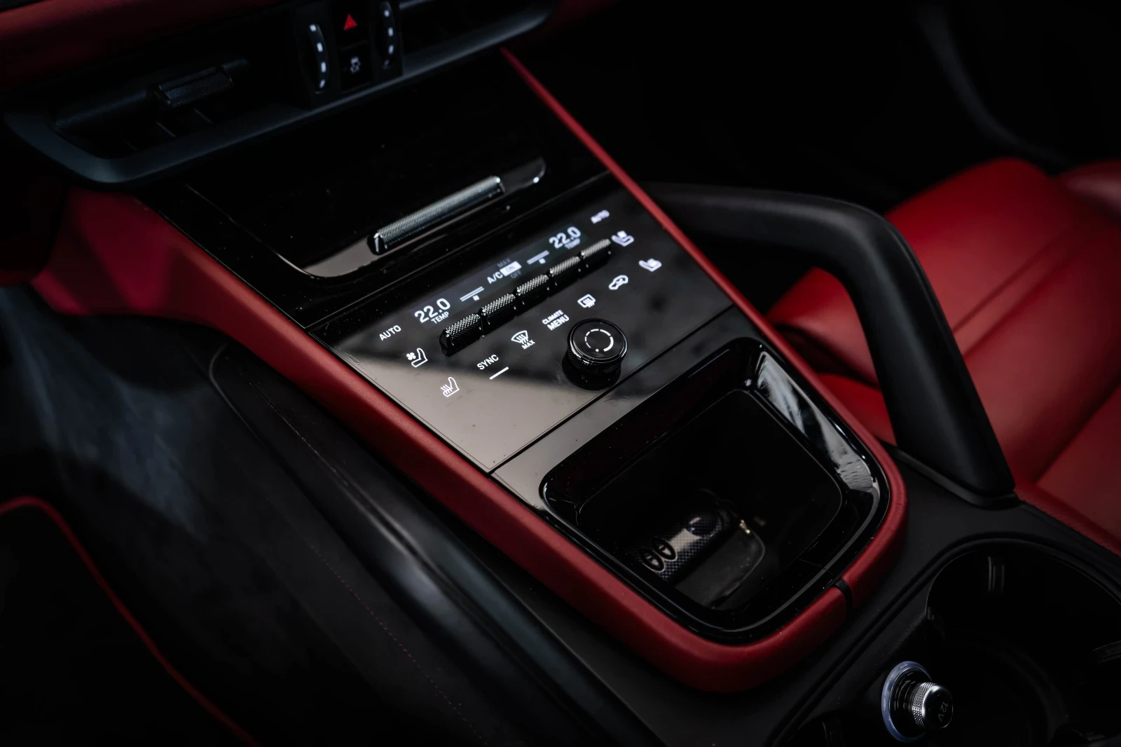 Porsche Cayenne Turbo GT* E-Hybrid Coupe* Carbon* Alcantara* Лизин - изображение 9