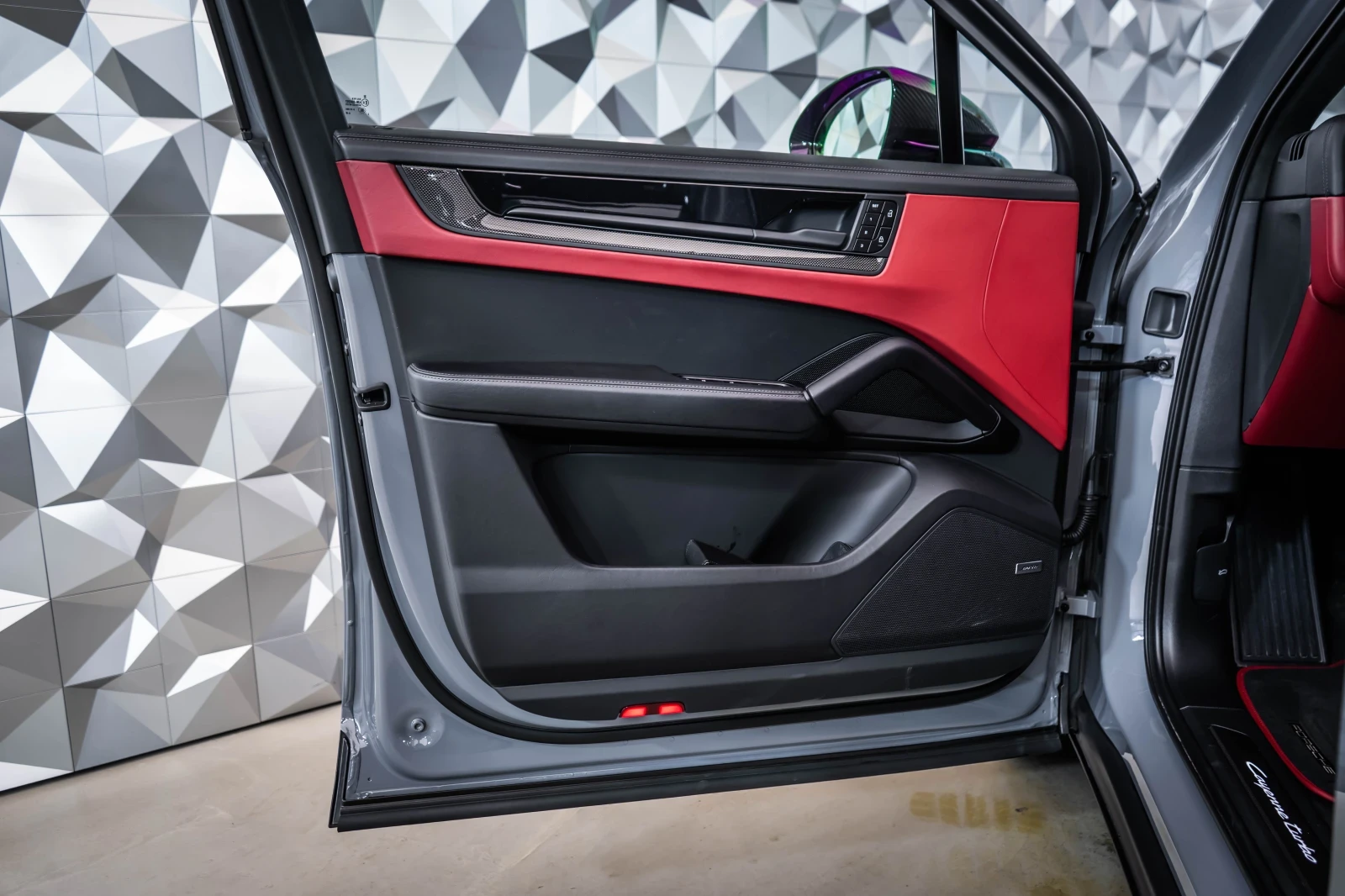 Porsche Cayenne Turbo GT* E-Hybrid Coupe* Carbon* Alcantara* Лизин - изображение 7