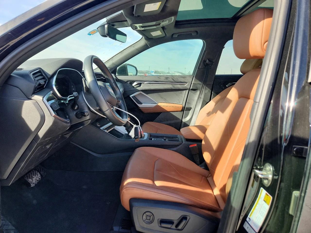 Audi Q3 2.0l Premium Plus S Line 45, снимка 7 - Автомобили и джипове - 53938539