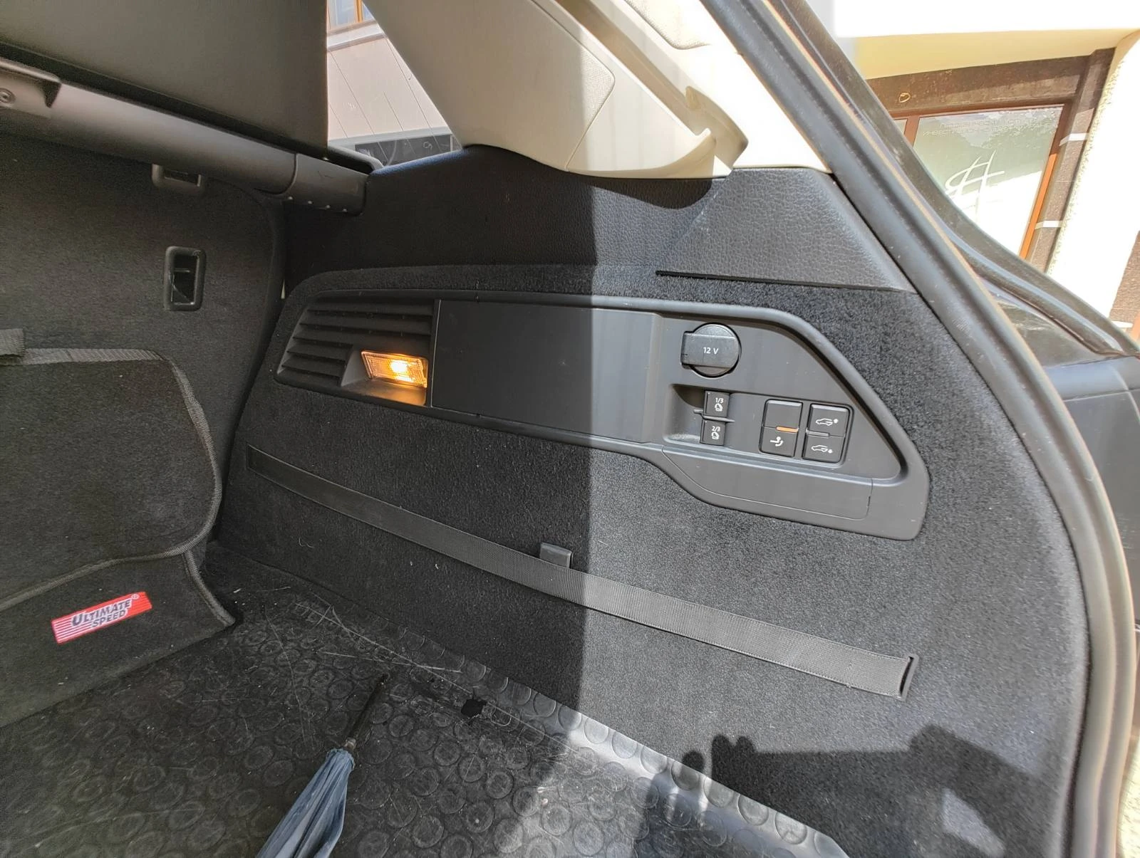 VW Touareg, снимка 2 - Автомобили и джипове - 53964422