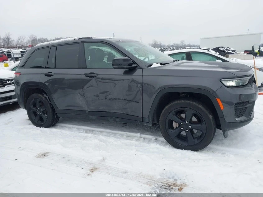 Jeep Grand cherokee 3.6l Altitude X 4X4, снимка 13 - Автомобили и джипове - 54106295