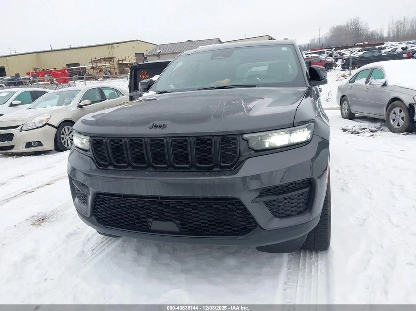 Jeep Grand cherokee 3.6l Altitude X 4X4, снимка 12 - Автомобили и джипове - 54106295