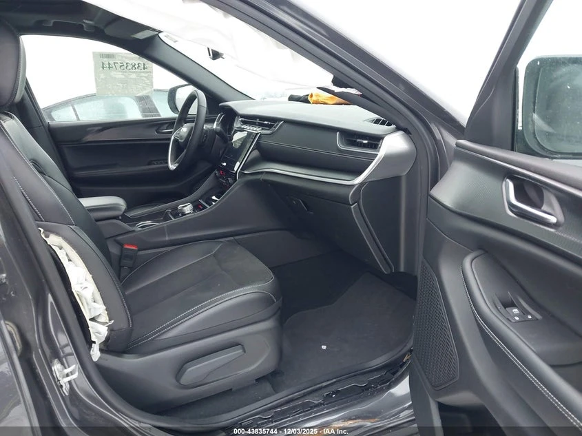 Jeep Grand cherokee 3.6l Altitude X 4X4, снимка 5 - Автомобили и джипове - 54106295