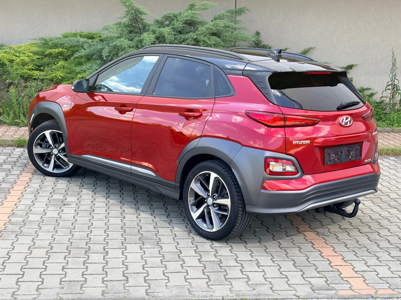 Hyundai Kona FACELIFT!!!PREMIUM!!! 64kw 204kc TERMOPOMPA!!!, снимка 3 - Автомобили и джипове - 54681838