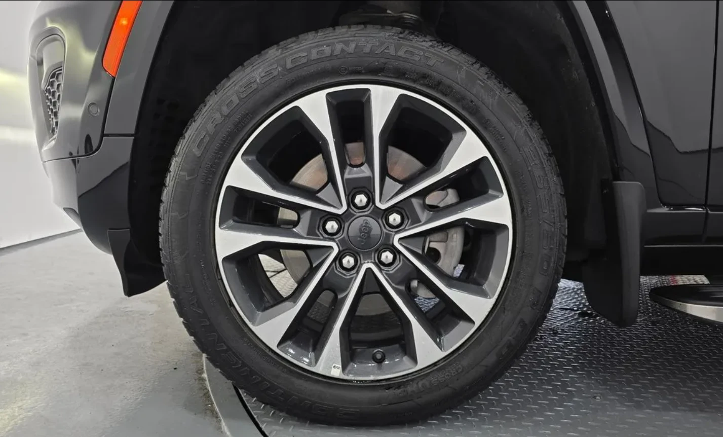 Jeep Grand cherokee OVERLAND | ХЕД ЪП | ПОДГРЕВИ* ОБДУХВАНЕ | 360, снимка 16 - Автомобили и джипове - 54979193