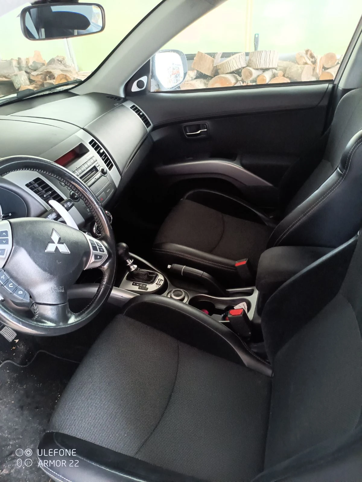 Mitsubishi Outlander, снимка 8 - Автомобили и джипове - 55165357