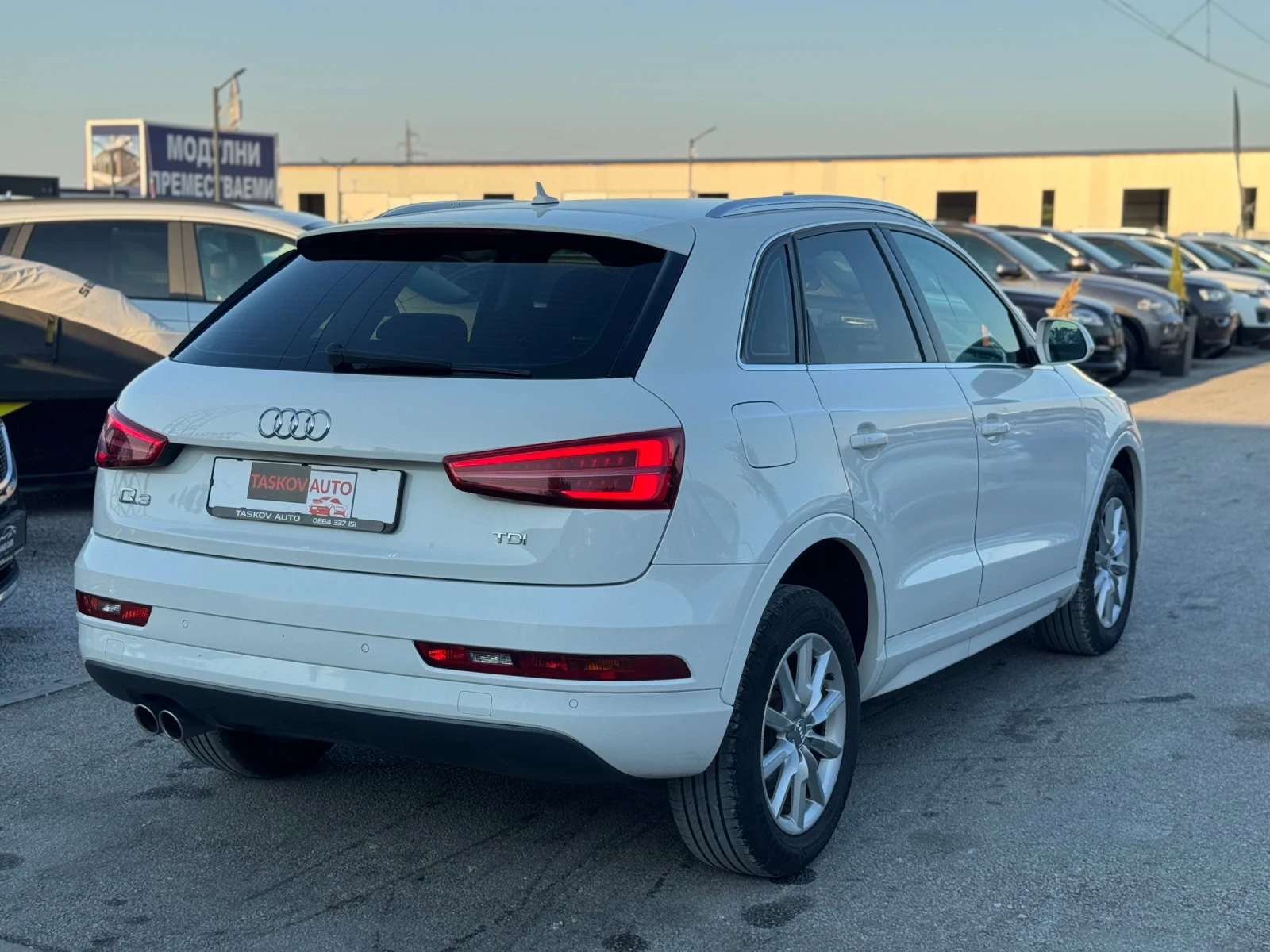 Audi Q3 2.0tdi, снимка 5 - Автомобили и джипове - 55571791