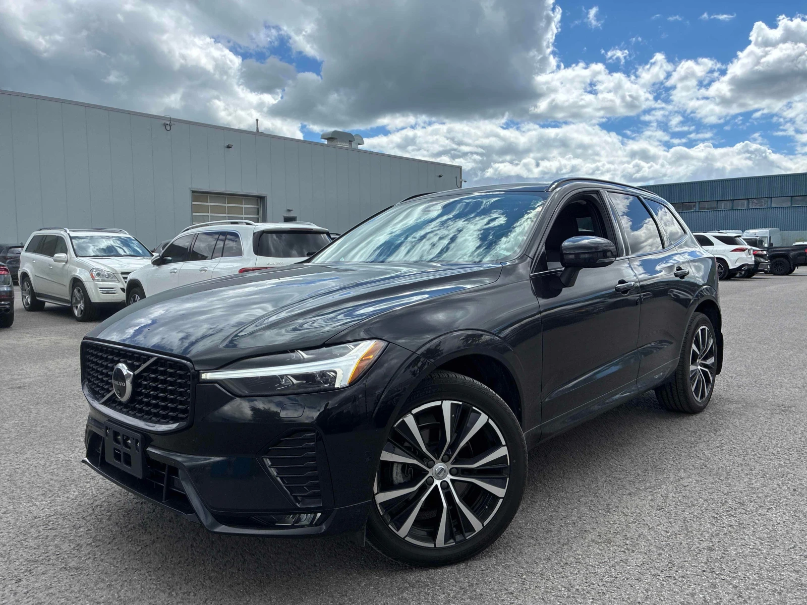 Volvo XC60 * Plus Dark Theme * CARFAX * БЕЗ ПЪРВОНАЧАЛНА ВНОС