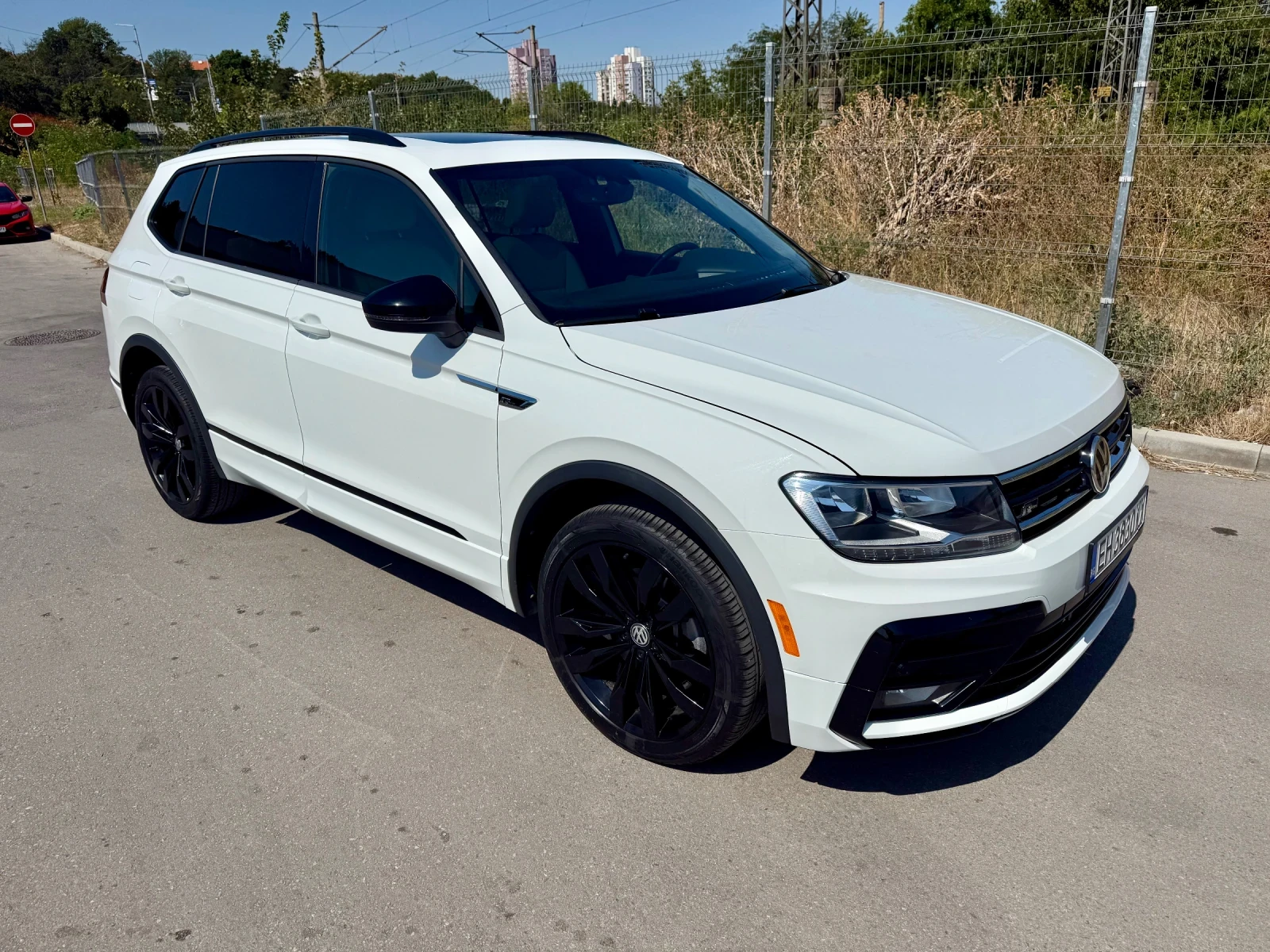 VW Tiguan, снимка 2 - Автомобили и джипове - 55938186