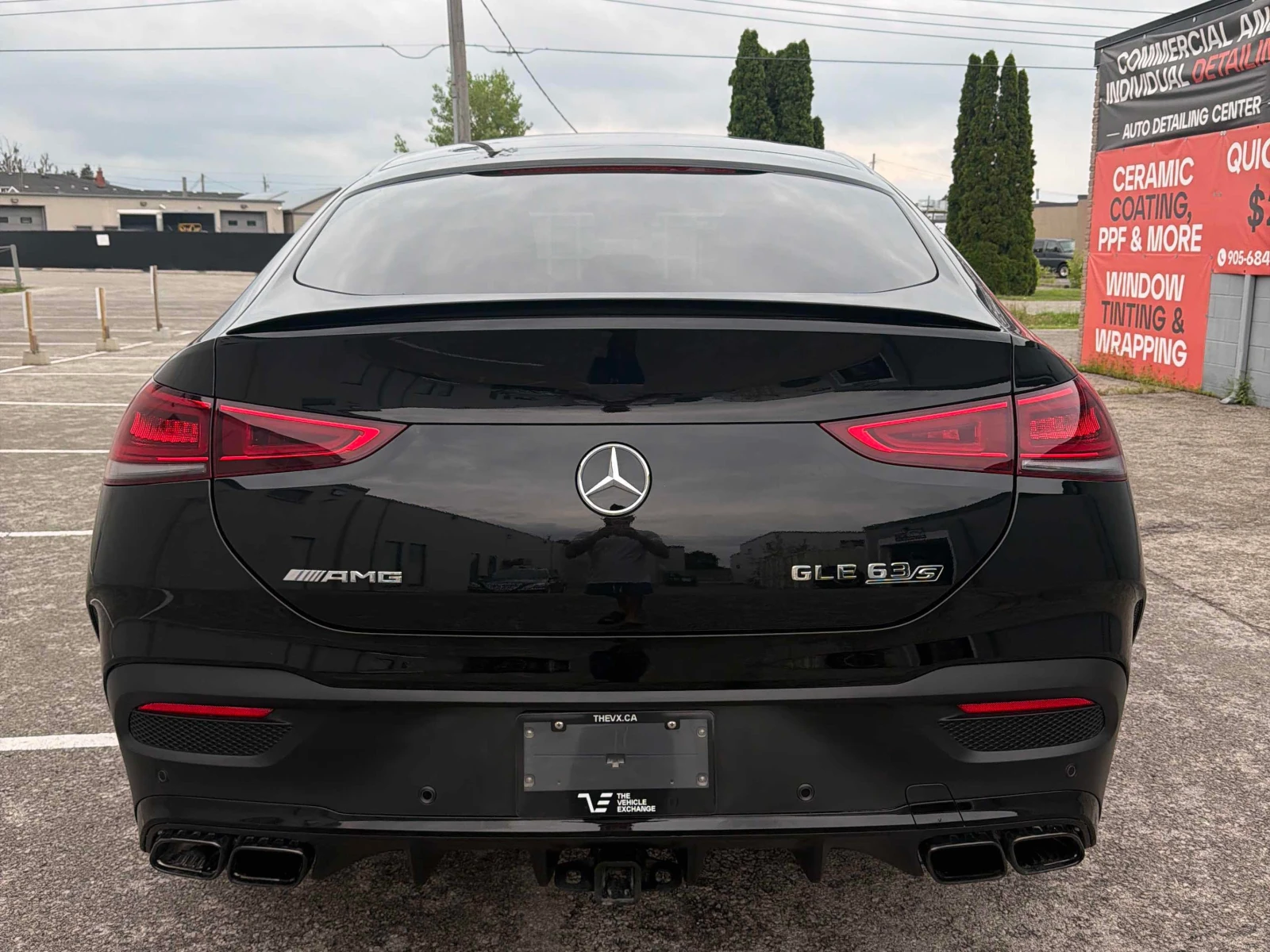 Mercedes-Benz GLE 63 S AMG * AMG 63 S * CARFAX * , снимка 16 - Автомобили и джипове - 56010241