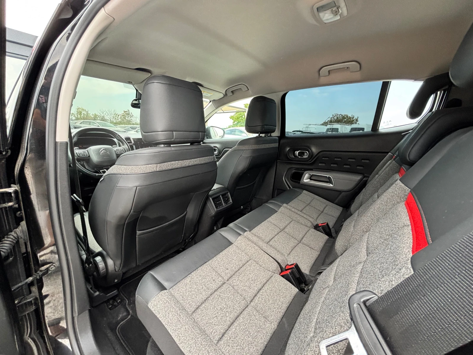 Citroen C5 Aircross 1.5D/NAVI/LED/TOP, снимка 10 - Автомобили и джипове - 56060836