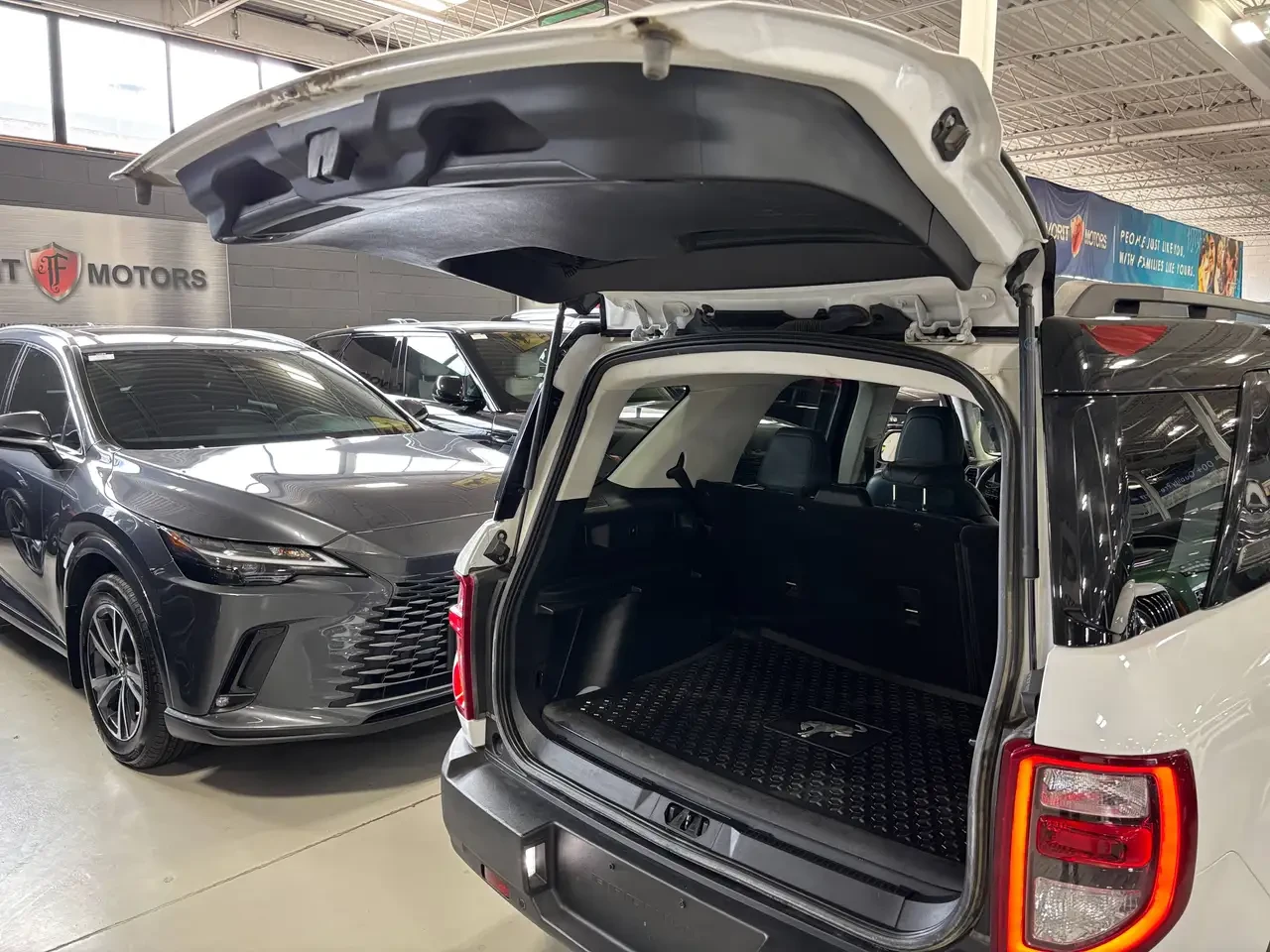 Ford Bronco Outer Banks| 4X4| NAV| SUNROOF| BLUELEATHER| BOAUD | Mobile.bg � ����������� 8