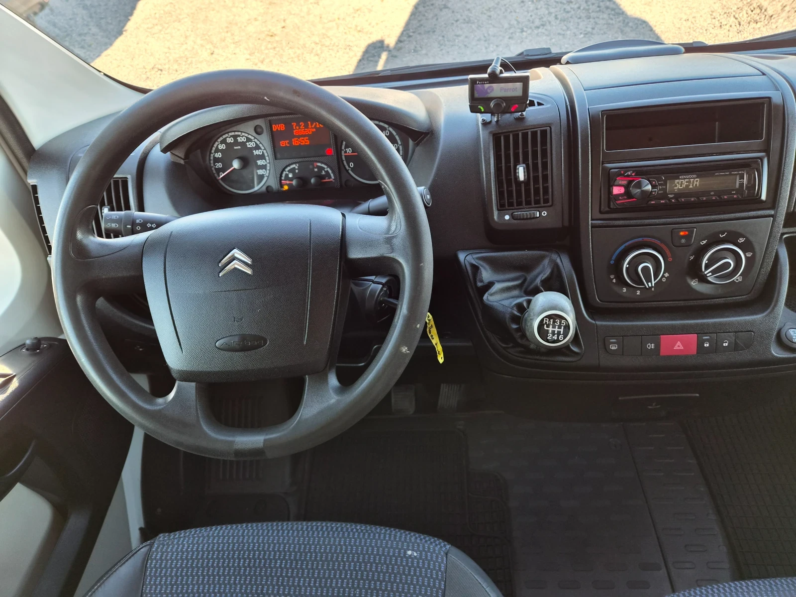 Citroen Jumper 2.2HDI 110кс 2014 година ЕВРО 5, снимка 16 - Бусове и автобуси - 54595732
