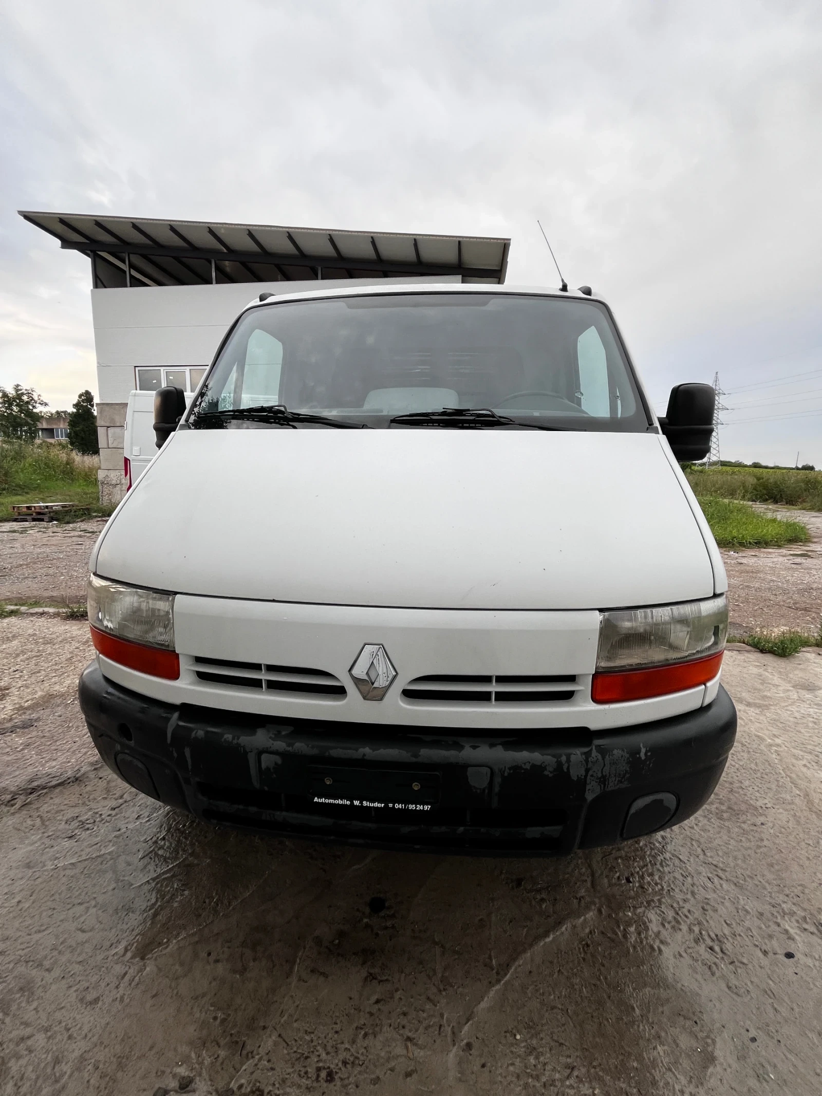 Renault Master 2.8 dti Швейцария, снимка 2 - Бусове и автобуси - 55365817