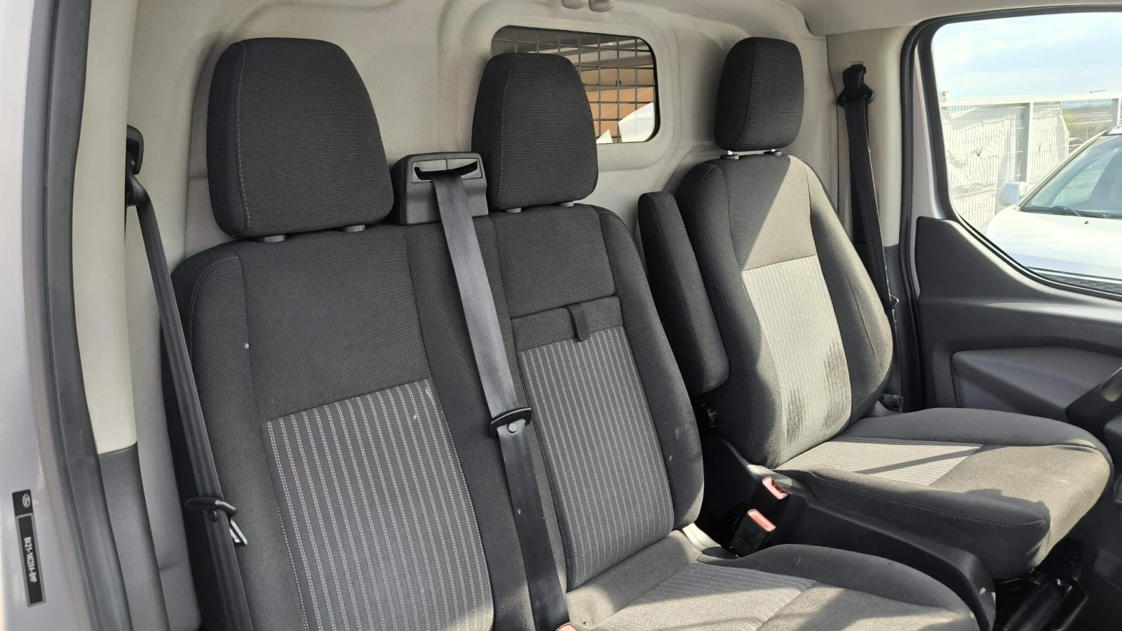 Ford Transit Custom 2.2TD, снимка 9 - Бусове и автобуси - 56295568