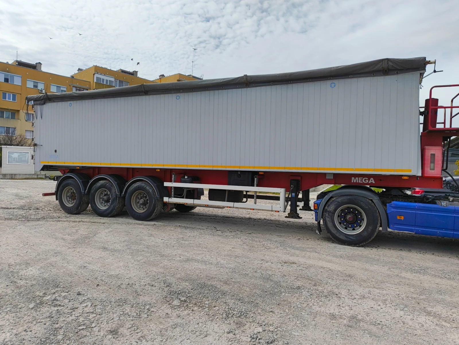 Полуремарке Mega Mega, снимка 3 - Ремаркета - 54347484