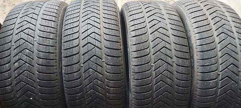 Гуми Зимни 255/50R20, снимка 1 - Гуми и джанти - 30924903