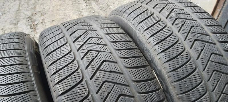 Гуми Зимни 255/50R20, снимка 3 - Гуми и джанти - 30924903