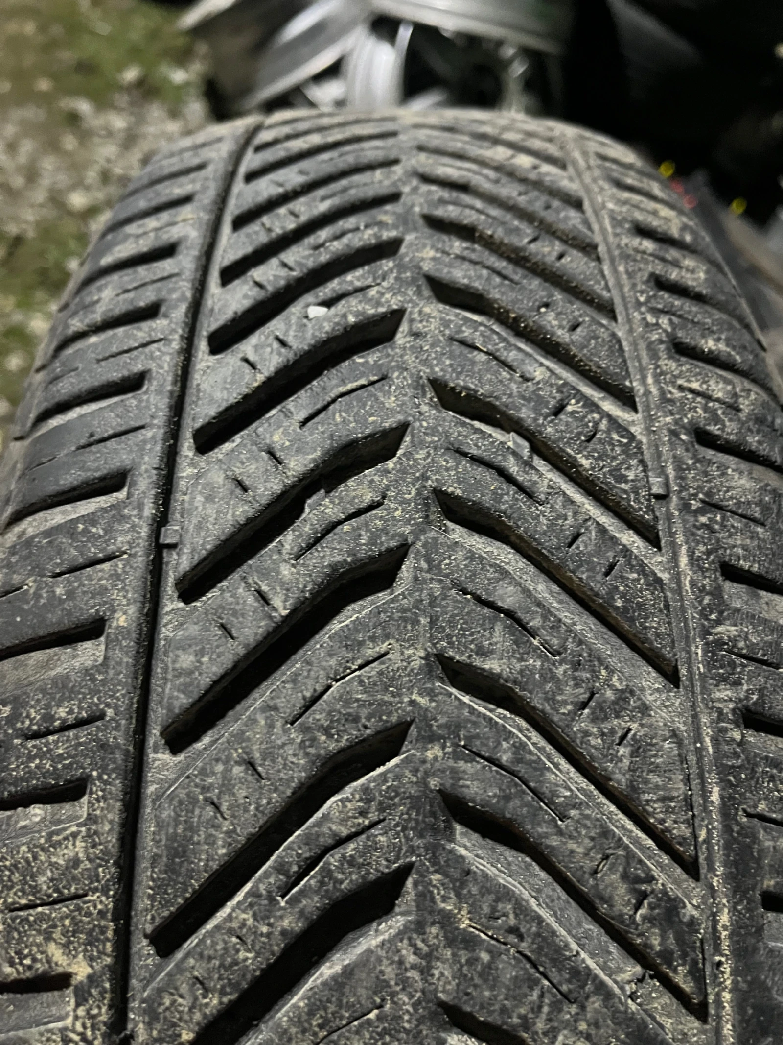 ���� 205/70R15 | Mobile.bg � ����������� 1