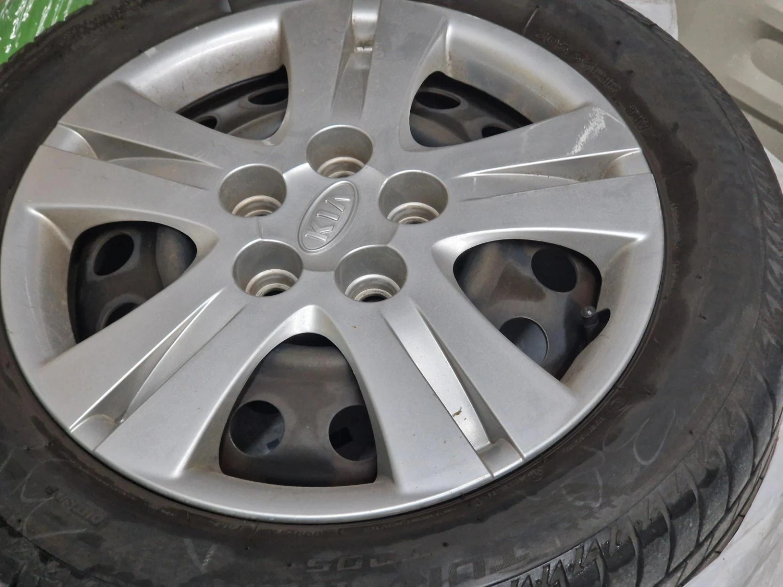 ���� � ������ 205/55R16 �� Kia | Mobile.bg � ����������� 1