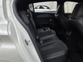 Peugeot 308 1.5 BlueHDi GT| 131к.с.| ВКЛ.ТЕХНОТЕСТ, снимка 12