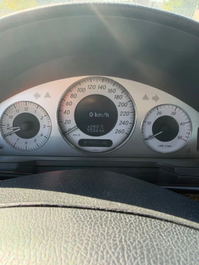 Mercedes-Benz E 320, снимка 7
