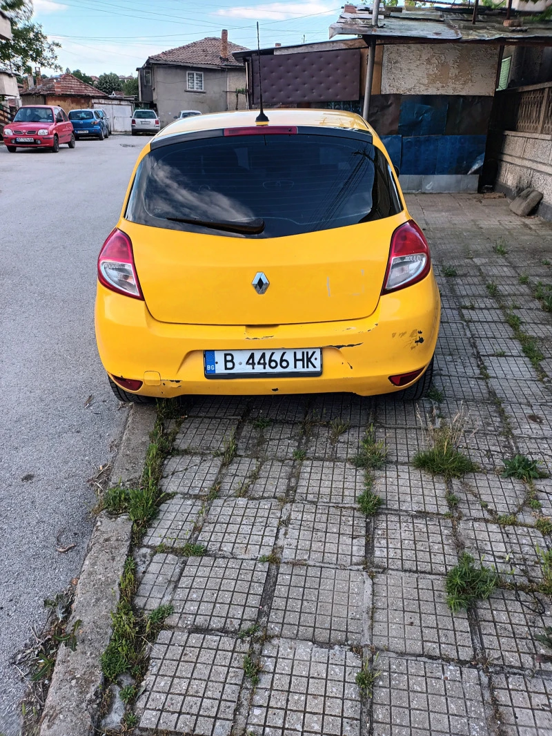 Renault Clio, снимка 8 - Автомобили и джипове - 46986629