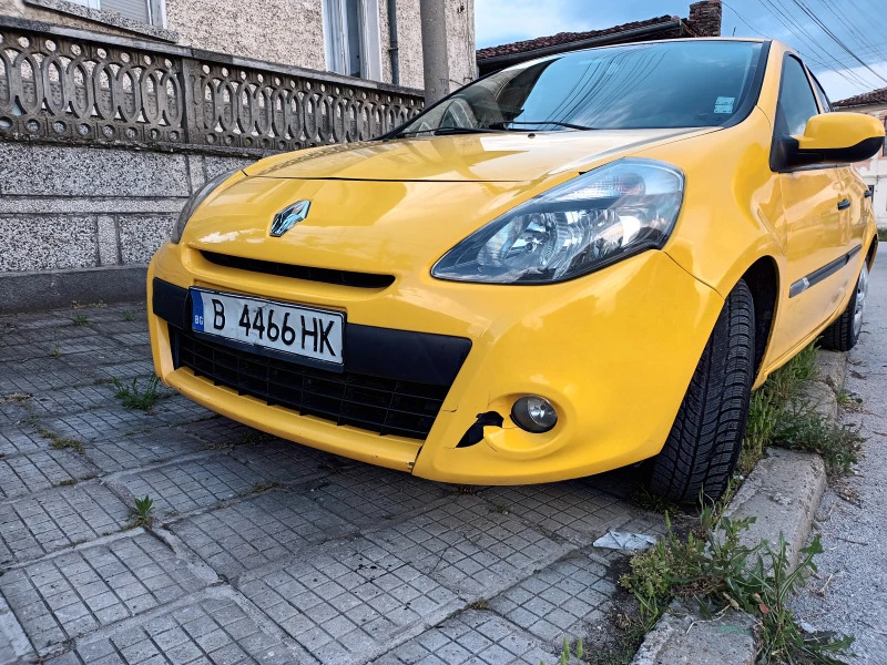 Renault Clio, снимка 7 - Автомобили и джипове - 47760551