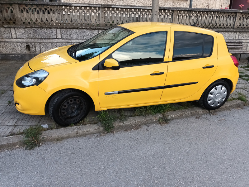 Renault Clio, снимка 9 - Автомобили и джипове - 46060407