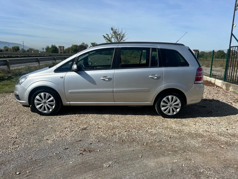 Opel Zafira 1.6 I ECO M, снимка 4 - Автомобили и джипове - 47507186