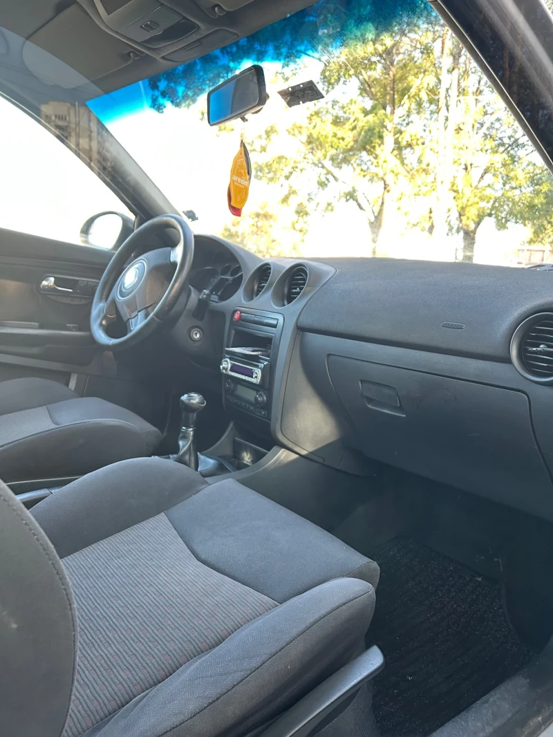 Seat Ibiza, снимка 8 - Автомобили и джипове - 47508324