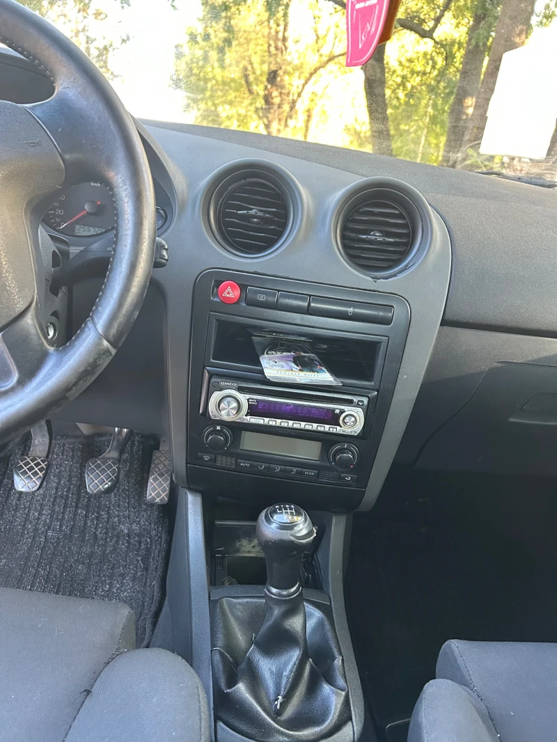 Seat Ibiza, снимка 6 - Автомобили и джипове - 47508324