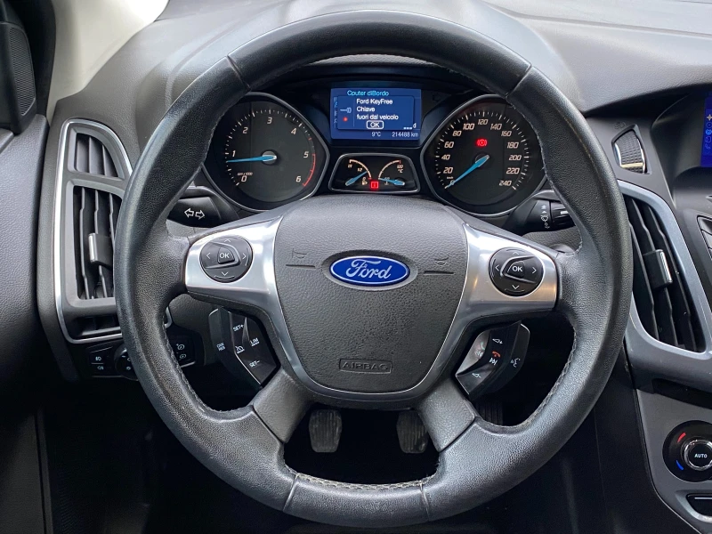 Ford Focus 1.6HDI-115к.с-NAVI-TITANIUM-KLIMATRON-KEYLESSGO, снимка 11 - Автомобили и джипове - 49293777