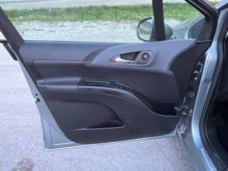 Opel Meriva 1.3 M-JET 95кс КЛИМАТРОНИК EURO 5А АВТОПИЛОТ, снимка 7 - Автомобили и джипове - 49995548