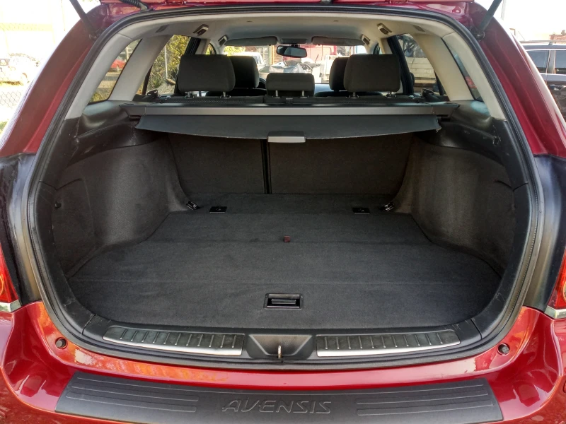 Toyota Avensis 1.8 VVTI 129CH, снимка 16 - Автомобили и джипове - 50172897