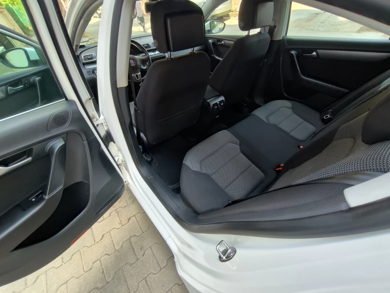 VW Passat TSI, снимка 12 - Автомобили и джипове - 52395918