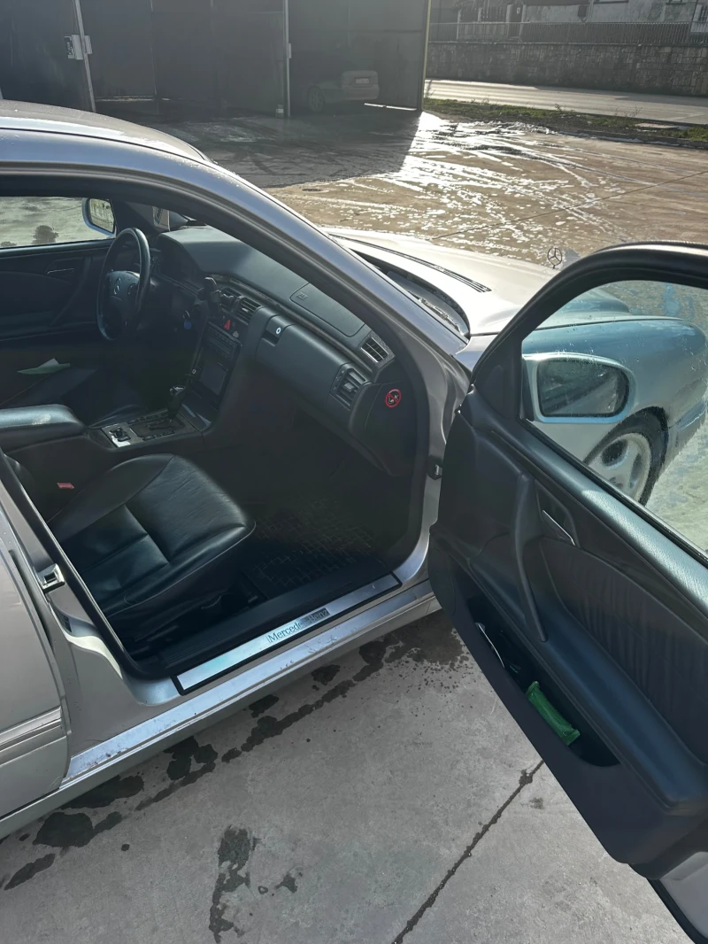 Mercedes-Benz E 320, снимка 7 - Автомобили и джипове - 53148122