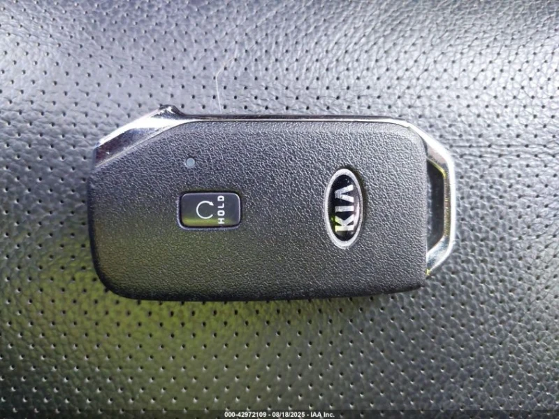 Kia Cadenza 3.3l Technology, снимка 11 - Автомобили и джипове - 53238262