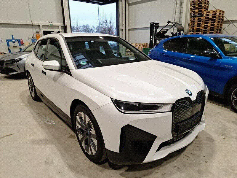BMW iX IX 40