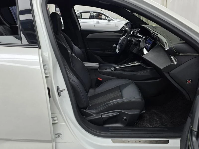 Peugeot 308 1.5 BlueHDi GT| 131к.с.| ВКЛ.ТЕХНОТЕСТ, снимка 11 - Автомобили и джипове - 55123244