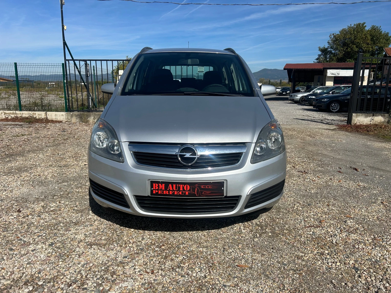 Opel Zafira 1.6 I ECO M - изображение 2