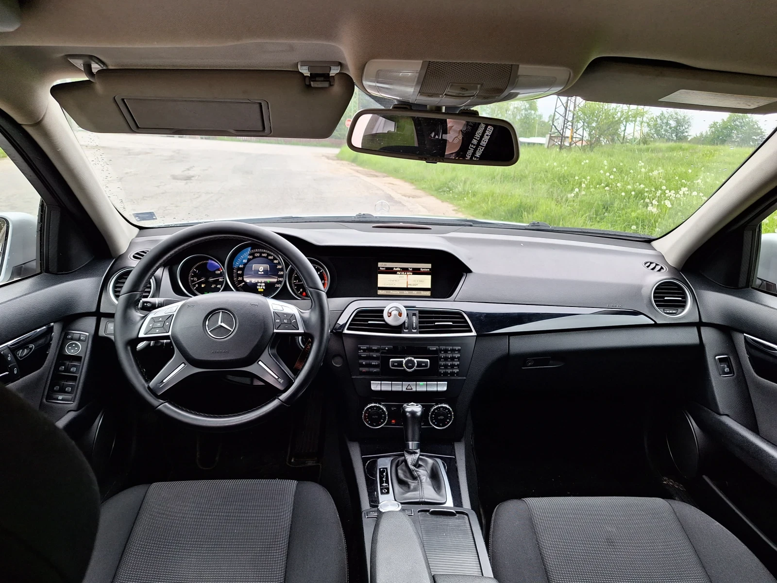 Mercedes-Benz C 200  - изображение 8