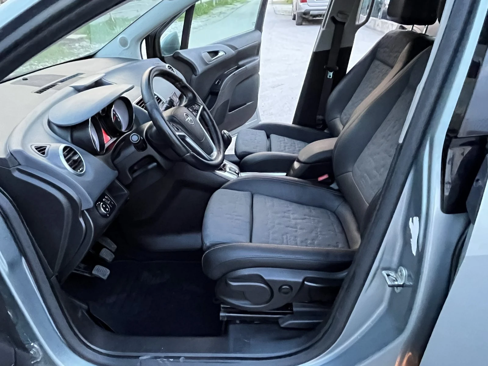 Opel Meriva 1.3 M-JET 95кс КЛИМАТРОНИК EURO 5А АВТОПИЛОТ - изображение 8