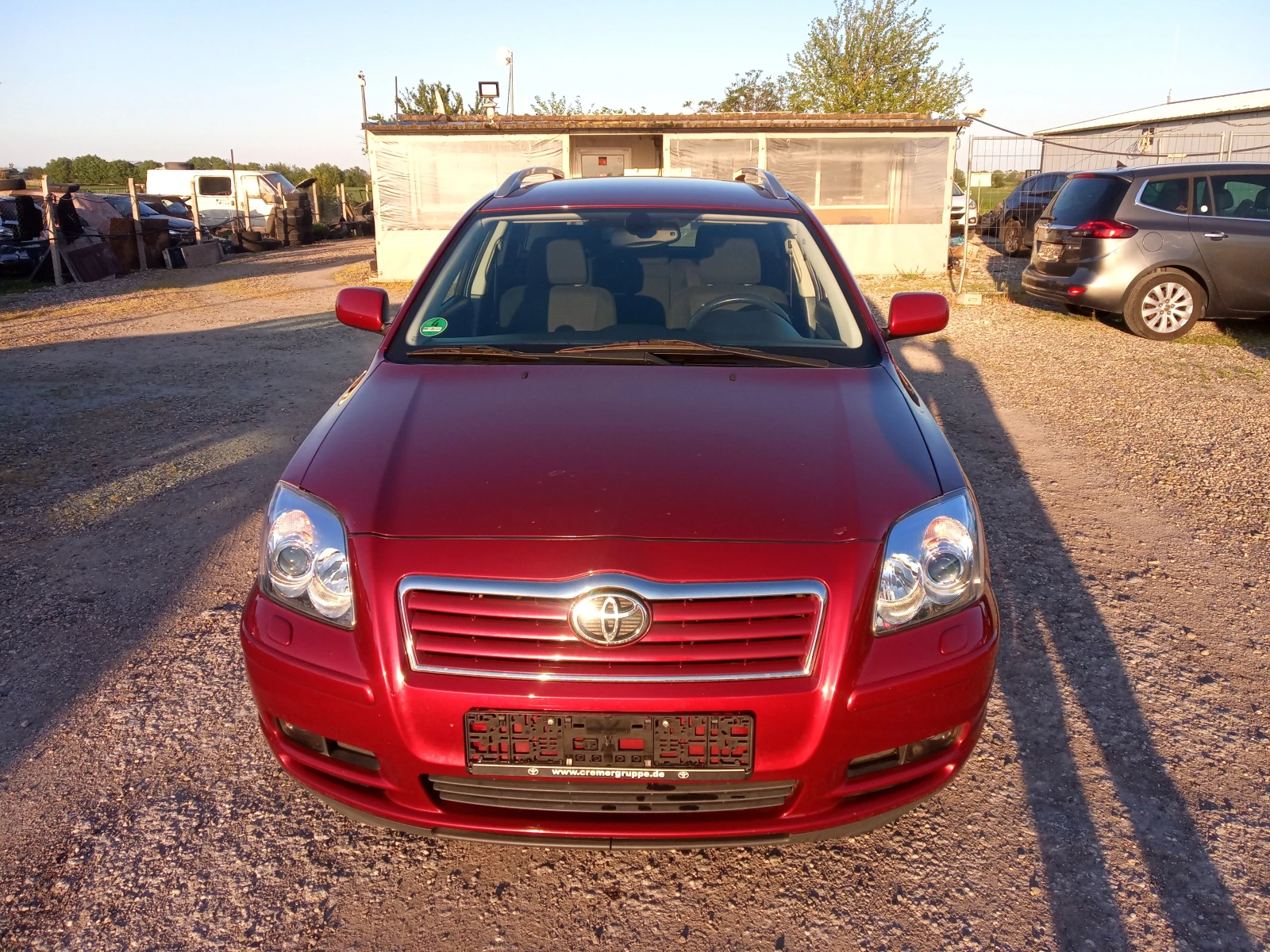 Toyota Avensis 1.8 VVTI 129CH - изображение 2