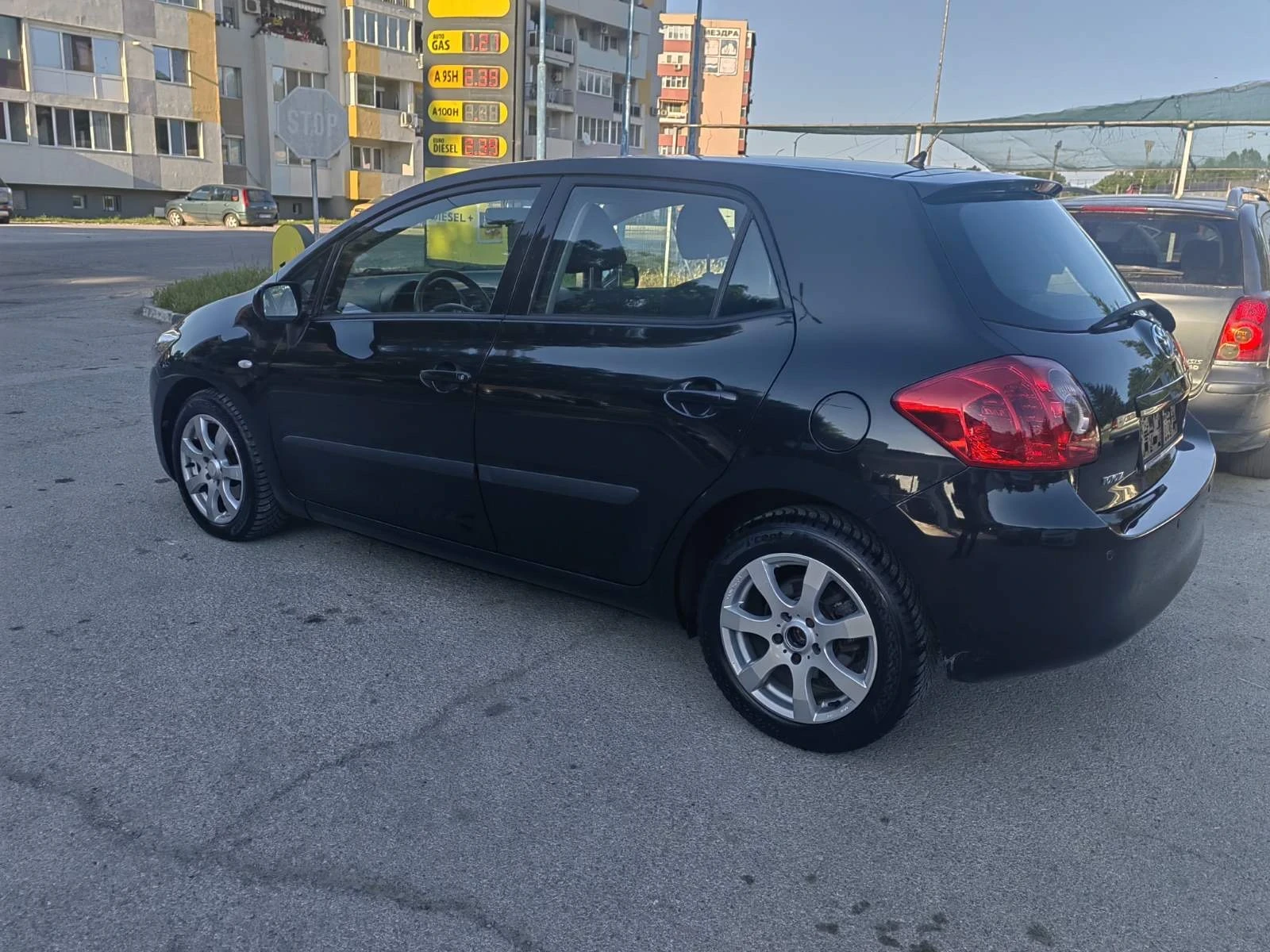 Toyota Auris 1.4 D-4D 90 - изображение 4