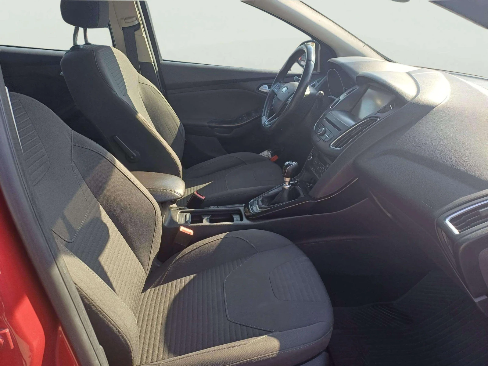 Ford Focus 2.0 TDCi - изображение 10