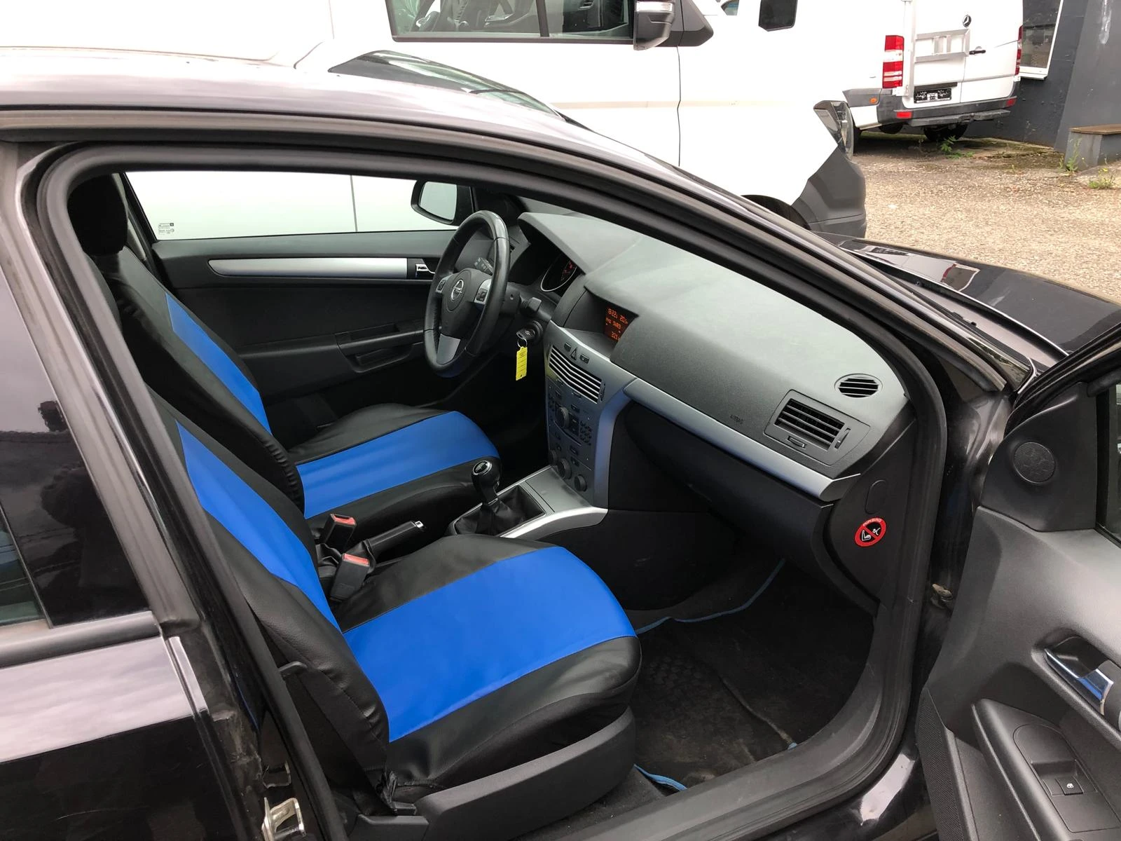 Opel Astra 1.4 - изображение 10
