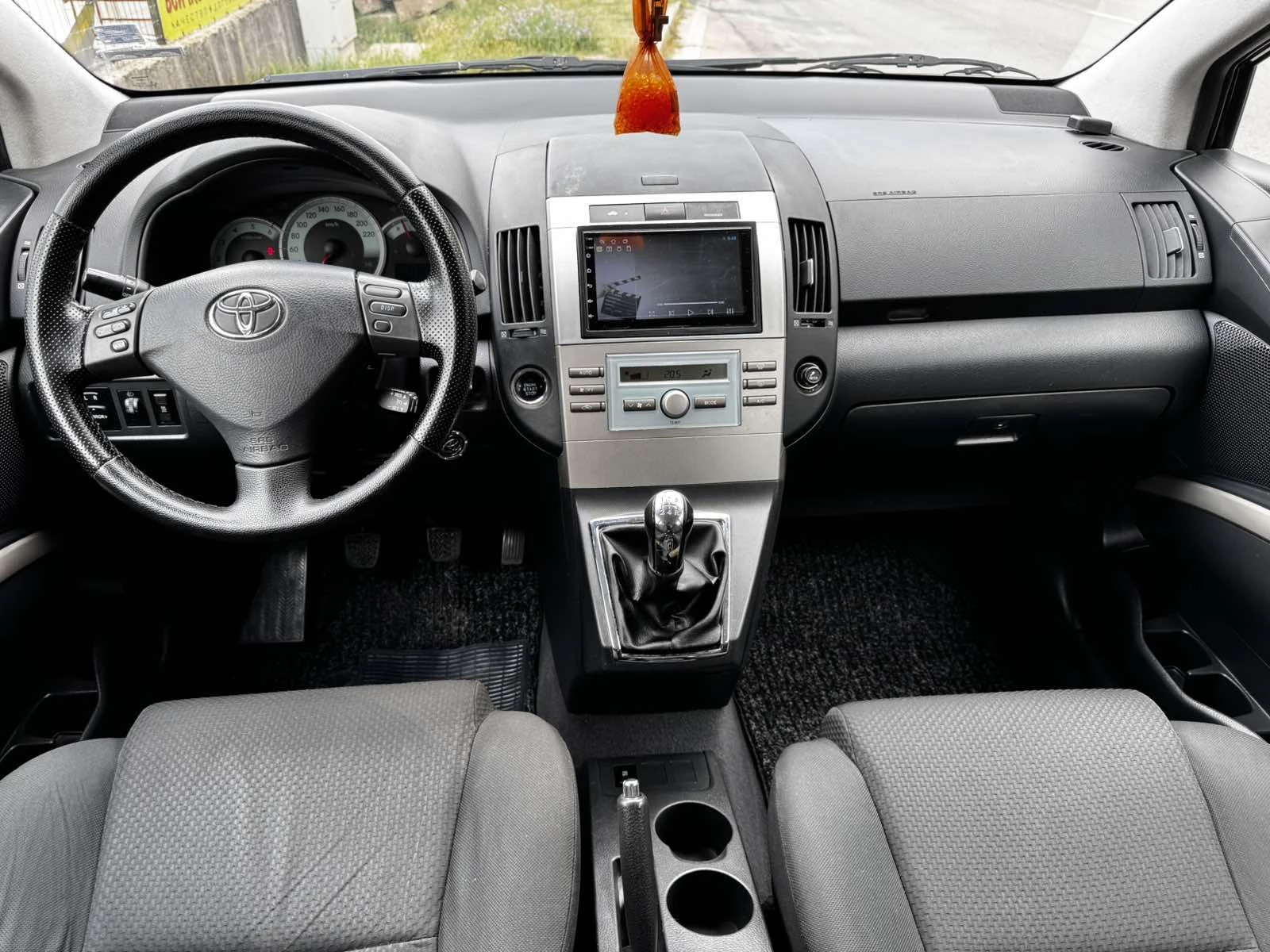 Toyota Verso  - изображение 8