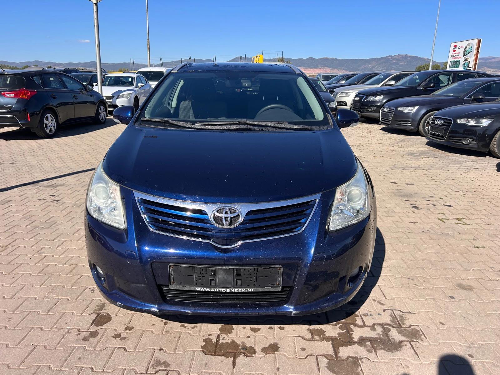 Toyota Avensis 1.8i NAVI/KAMERA EURO 5 - изображение 3
